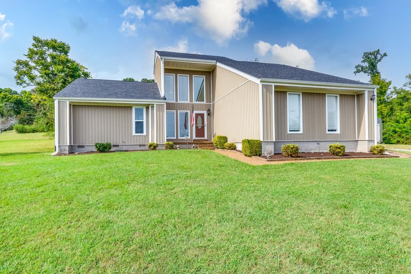 901 Heather Ln, Columbia, TN 38401