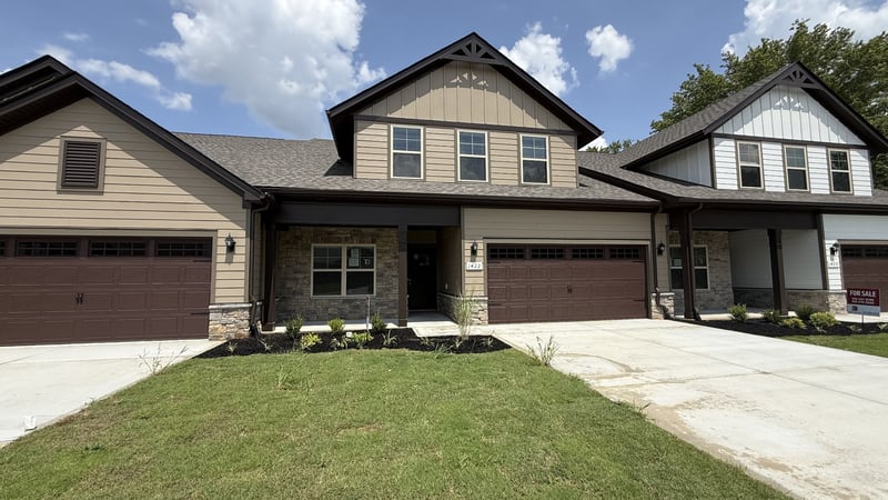 1422 Suzanne Dr, Murfreesboro, TN 37128