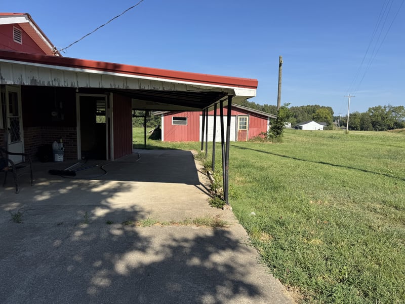 204 Nubia Rd, Westmoreland, TN 37186