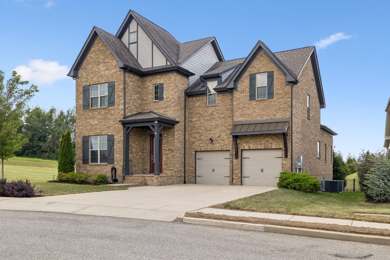 2944 Hadley Close Ln, Thompsons Station, TN 37179