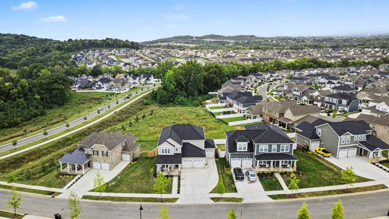 582 Gingerwood Ln, Hendersonville, TN 37075