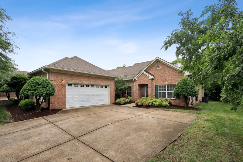 201 Wrennewood Ln, Franklin, TN 37064