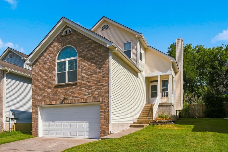 5936 Colchester Dr, Hermitage, TN 37076