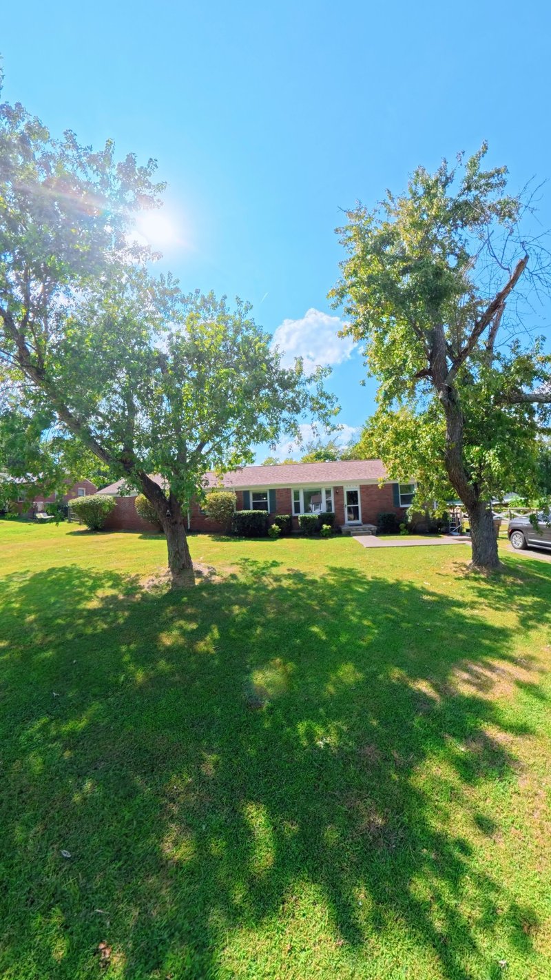 3915 E Ridge Dr, Nashville, TN 37211