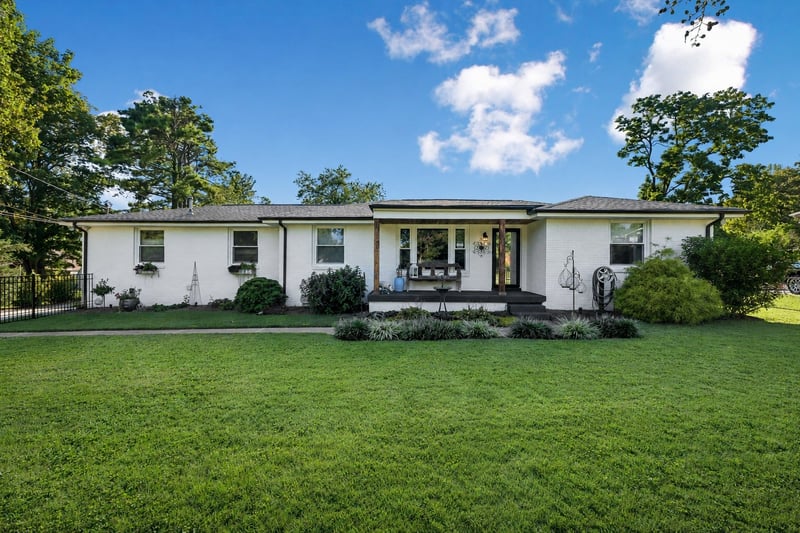 303 Weldon Dr, Hermitage, TN 37076