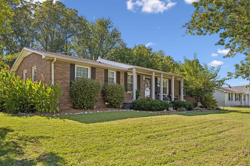 211 Edgewater Dr, Mount Juliet, TN 37122