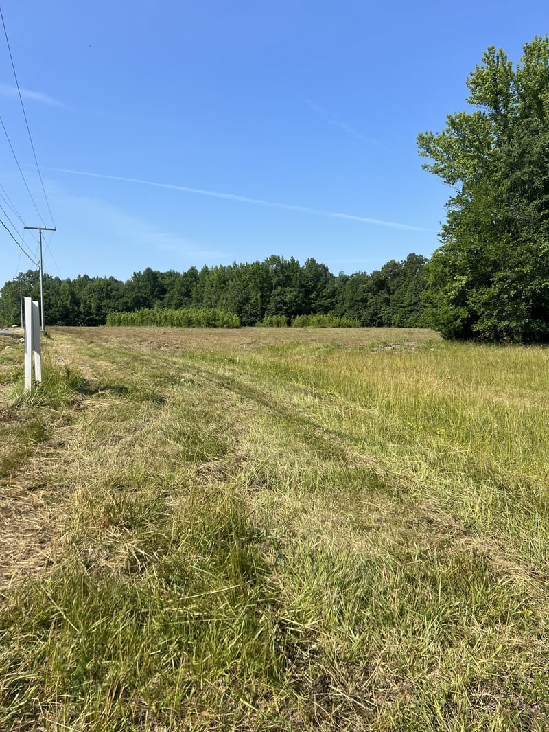 1 Maxey Rd, Cedar Hill, TN 37032
