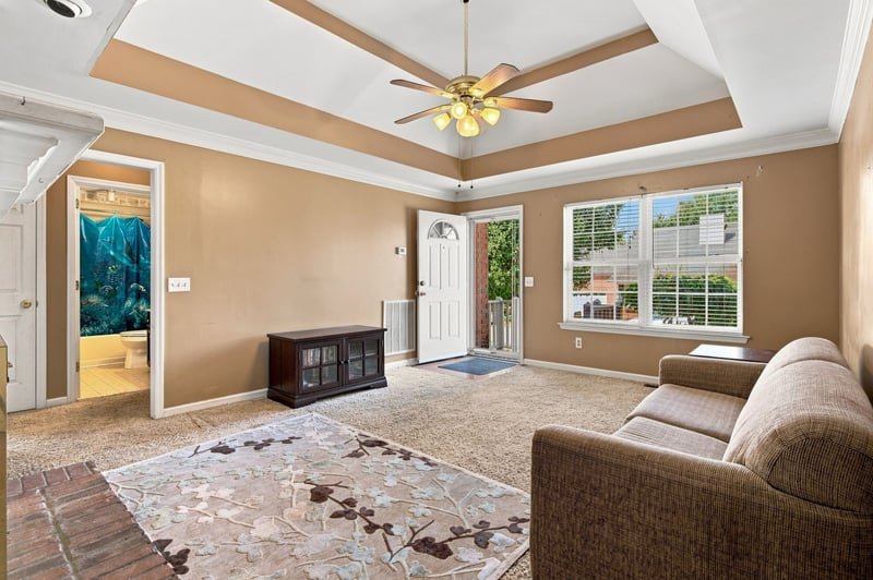 105 Clovercrest Dr, Hendersonville, TN 37075