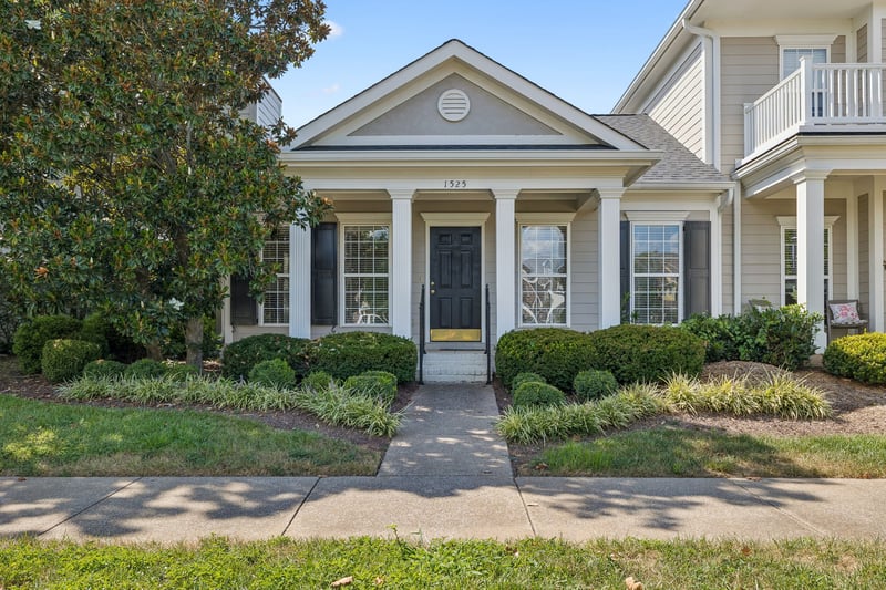 1525 Stratford Hall Cir, Murfreesboro, TN 37130