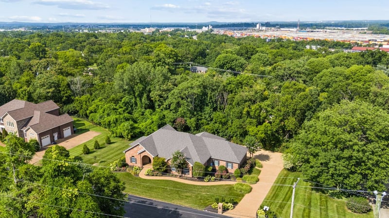 770 Peach Orchard Dr, Nashville, TN 37204