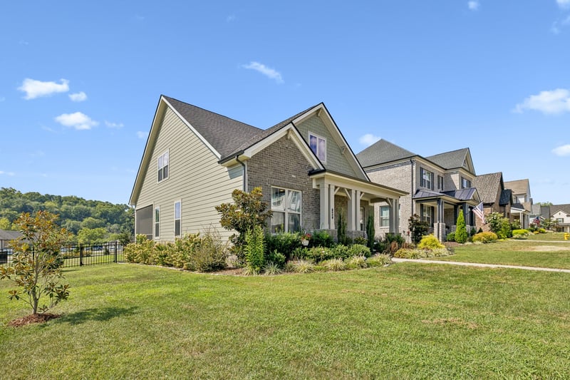 102 Stonehaven Way, Hendersonville, TN 37075