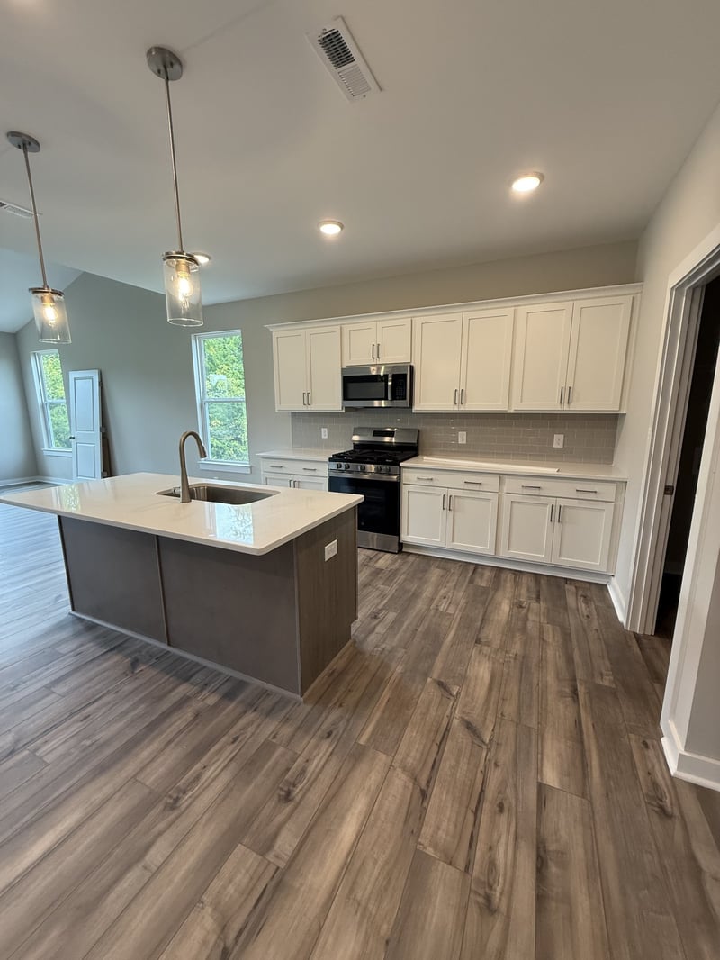 3821 Red Barn Dr, Columbia, TN 38401