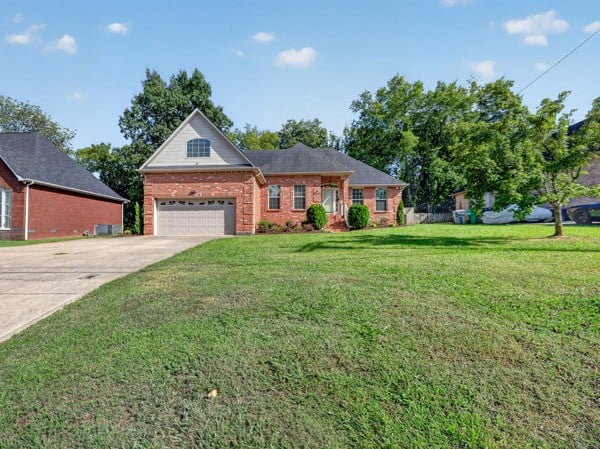 107 Cedar Forest Dr, Smyrna, TN 37167