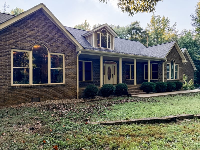 1006 Clearview Pt, Cottontown, TN 37048