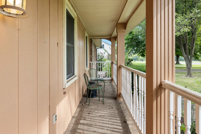 607 N Palmers Chapel Rd, White House, TN 37188