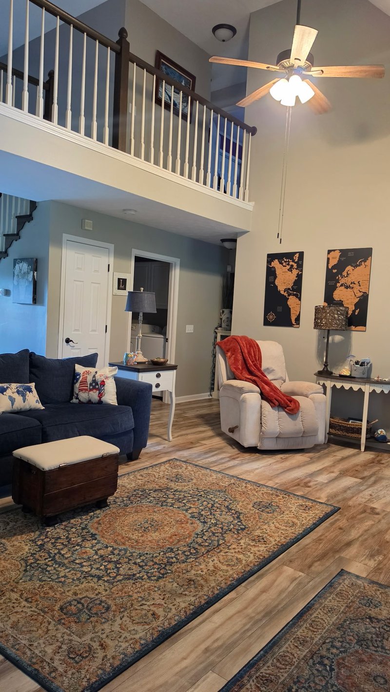 215 S Aztec Dr, White House, TN 37188