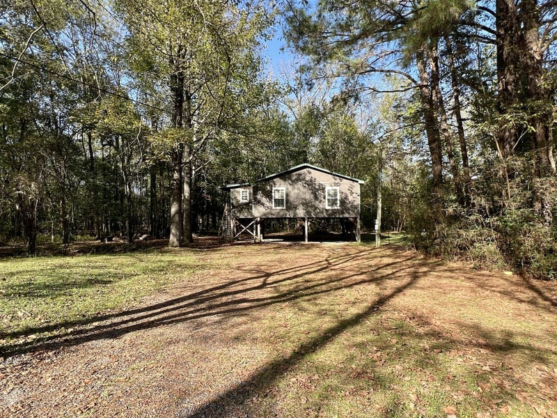 1518 Matlock Dr, Chapmansboro, TN 37035