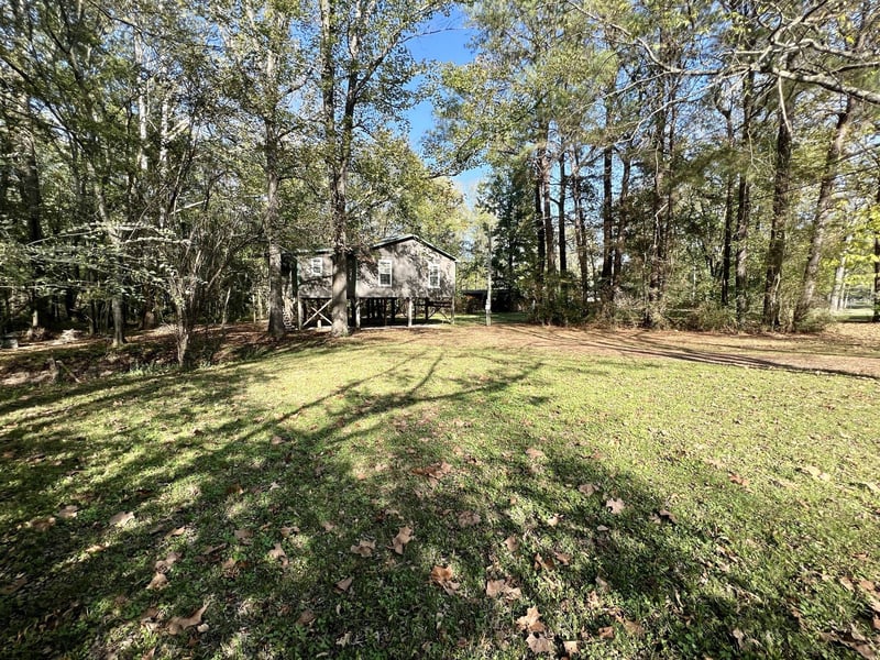 1518 Matlock Dr, Chapmansboro, TN 37035