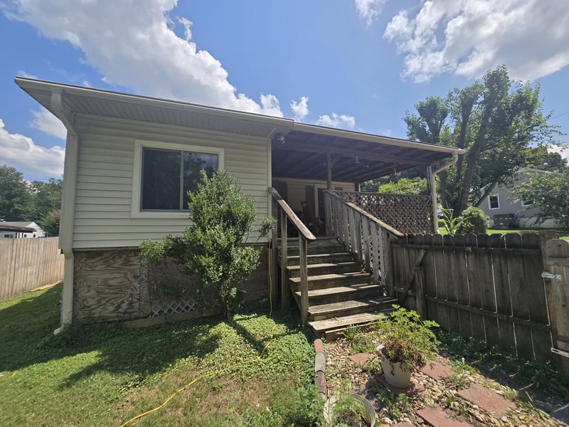 1818 Figures Ave, Columbia, TN 38401