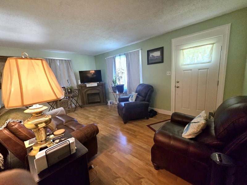 1818 Figures Ave, Columbia, TN 38401