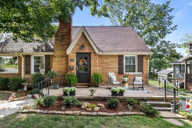 413 Center Ave, Dickson, TN 37055