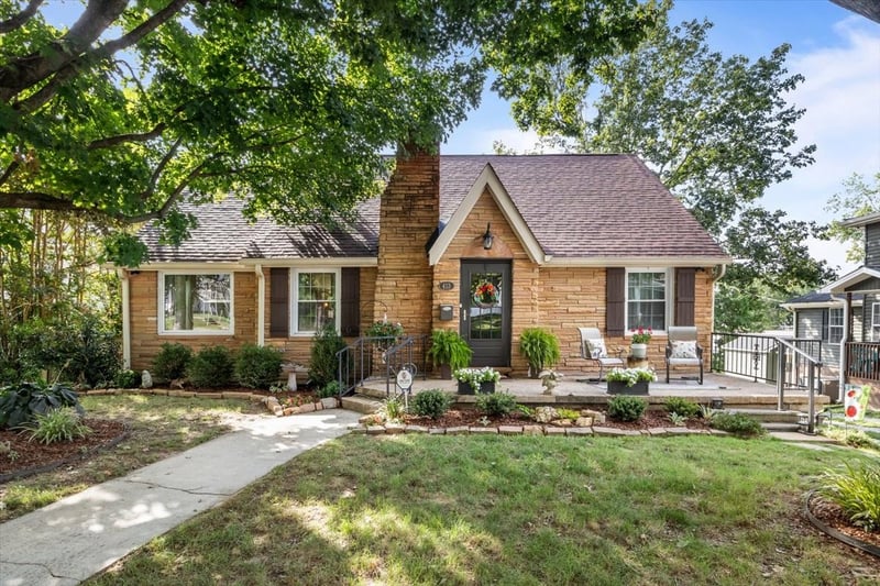 413 Center Ave, Dickson, TN 37055