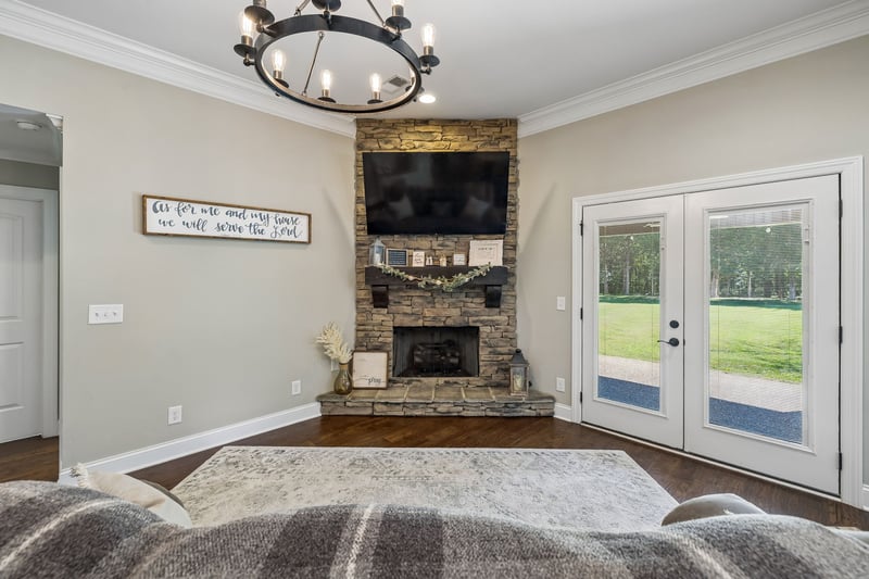 2045 Mann Rd, Lebanon, TN 37087