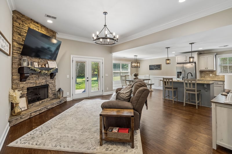 2045 Mann Rd, Lebanon, TN 37087