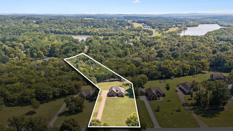 2045 Mann Rd, Lebanon, TN 37087