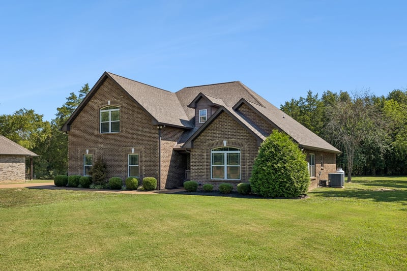 2045 Mann Rd, Lebanon, TN 37087