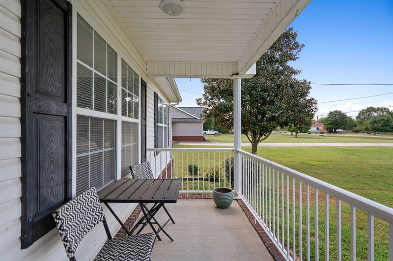 2431 Vanlawn Ln, Christiana, TN 37037