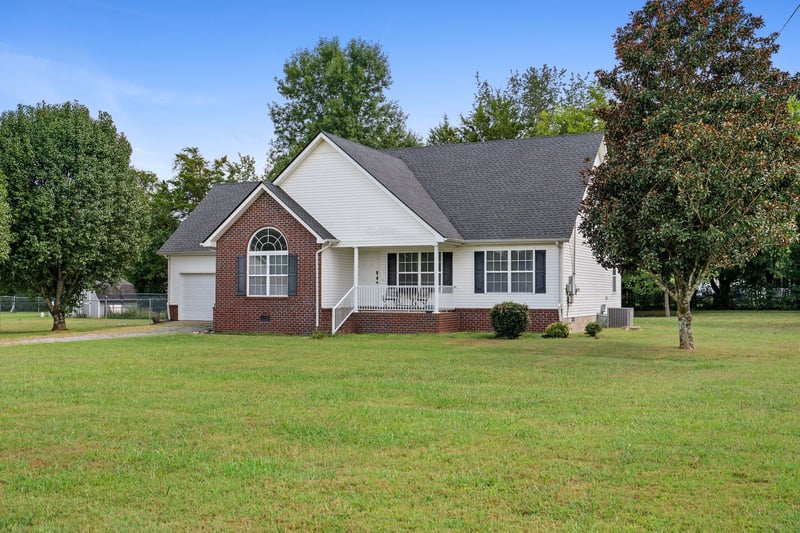 2431 Vanlawn Ln, Christiana, TN 37037