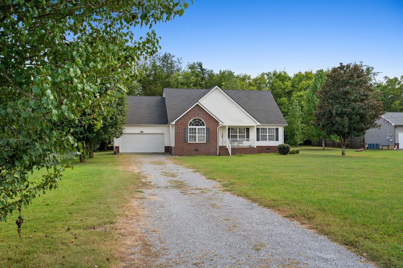 2431 Vanlawn Ln, Christiana, TN 37037