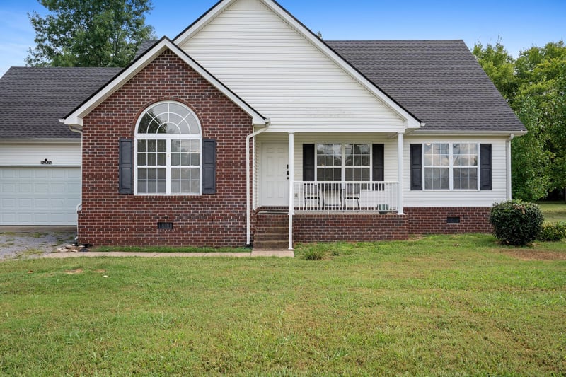 2431 Vanlawn Ln, Christiana, TN 37037