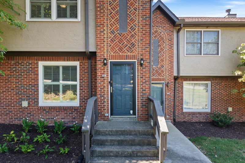 119 Highland Villa Dr, Nashville, TN 37211
