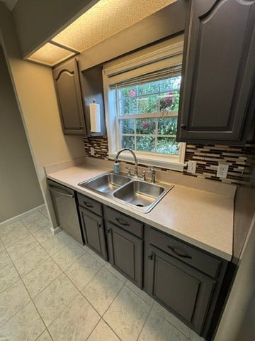 111 Eastdale Ln, Dickson, TN 37055