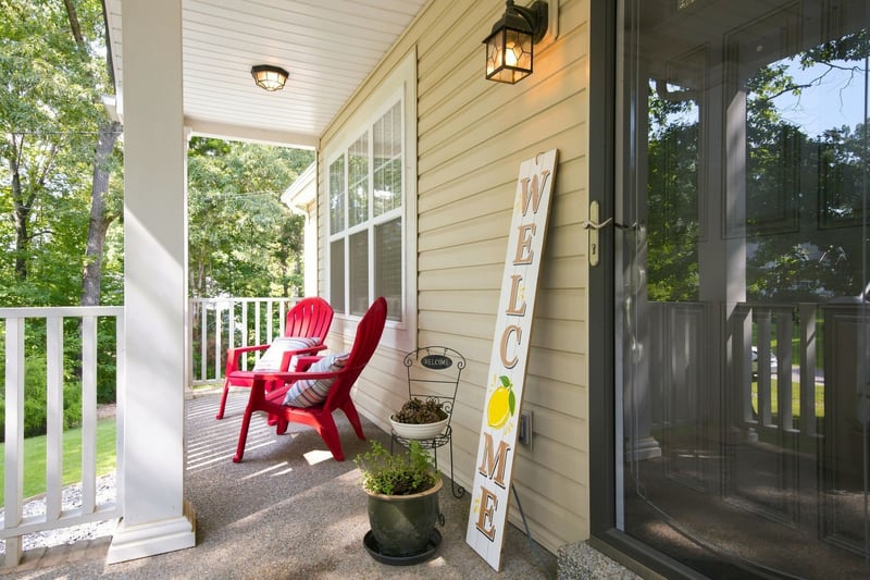 526 Aubrey Ln, Burns, TN 37029