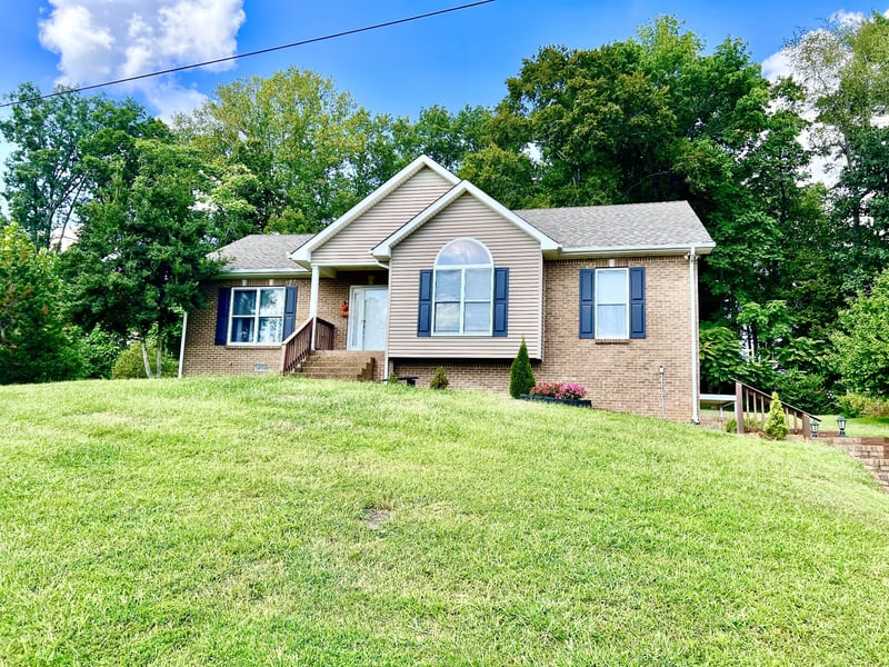 2312 Woodmont Dr, Springfield, TN 37172