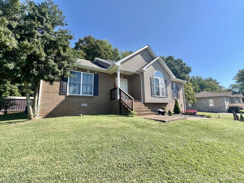 2312 Woodmont Dr, Springfield, TN 37172