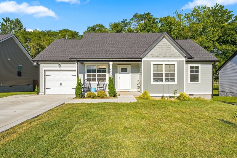 2075 Justice St, Greenbrier, TN 37073