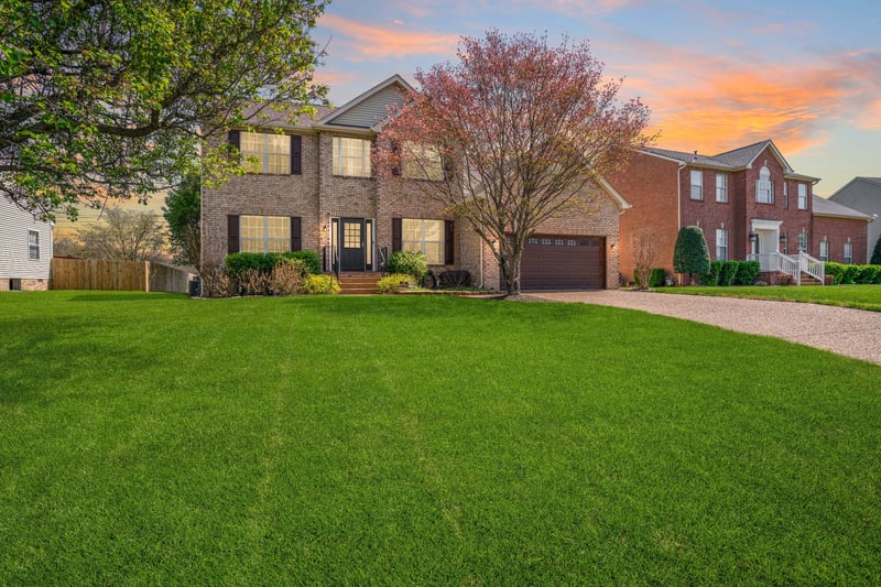 133 Grove Ln S, Hendersonville, TN 37075