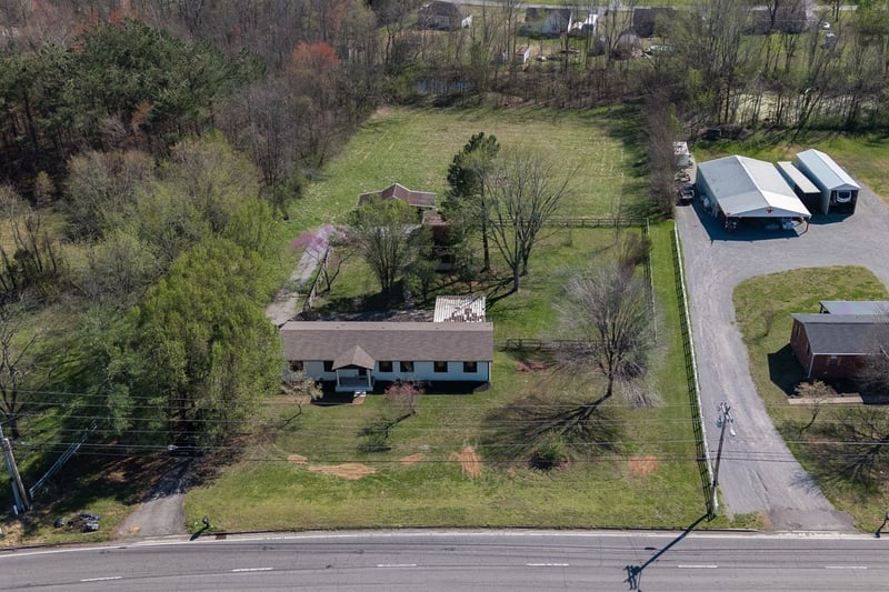 829 Highway 52 E, Portland, TN 37148