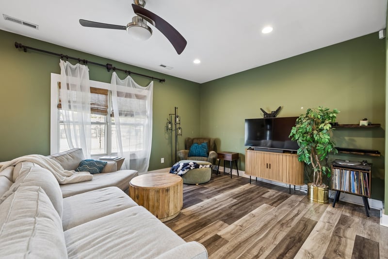 421 Joy Ave, Nashville, TN 37207