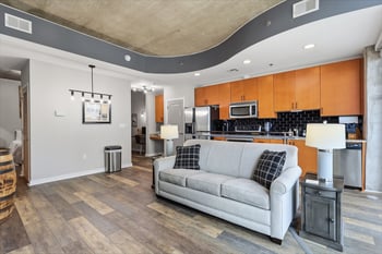 301 Demonbreun St #812, Nashville, TN 37201