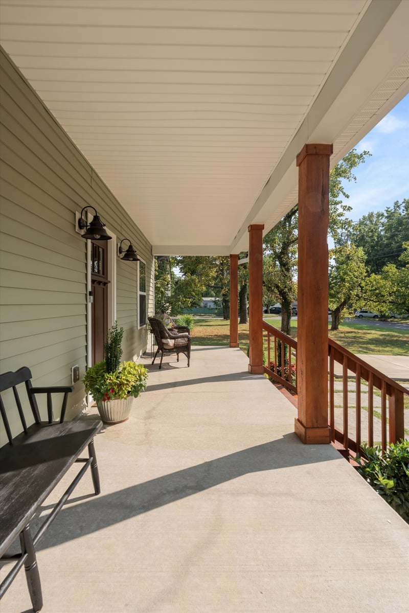 2525 Flamingo Dr, Nashville, TN 37207