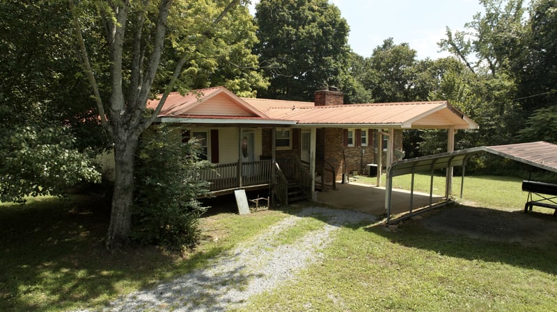 1139 Pleasant Valley Rd, Chapmansboro, TN 37035
