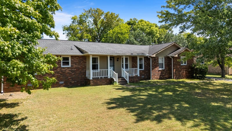 101 Dana Dr, Hendersonville, TN 37075