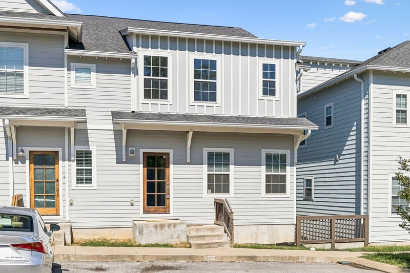 733 Arbor Trace Cir, Nashville, TN 37207