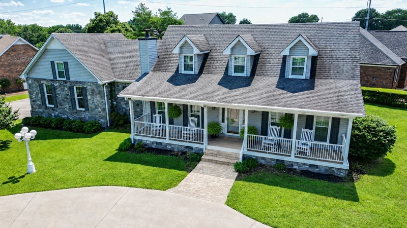 131 Stonehouse Dr, Gallatin, TN 37066