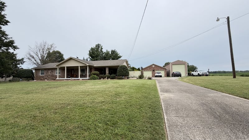 676 Old Gallatin Rd, Portland, TN 37148